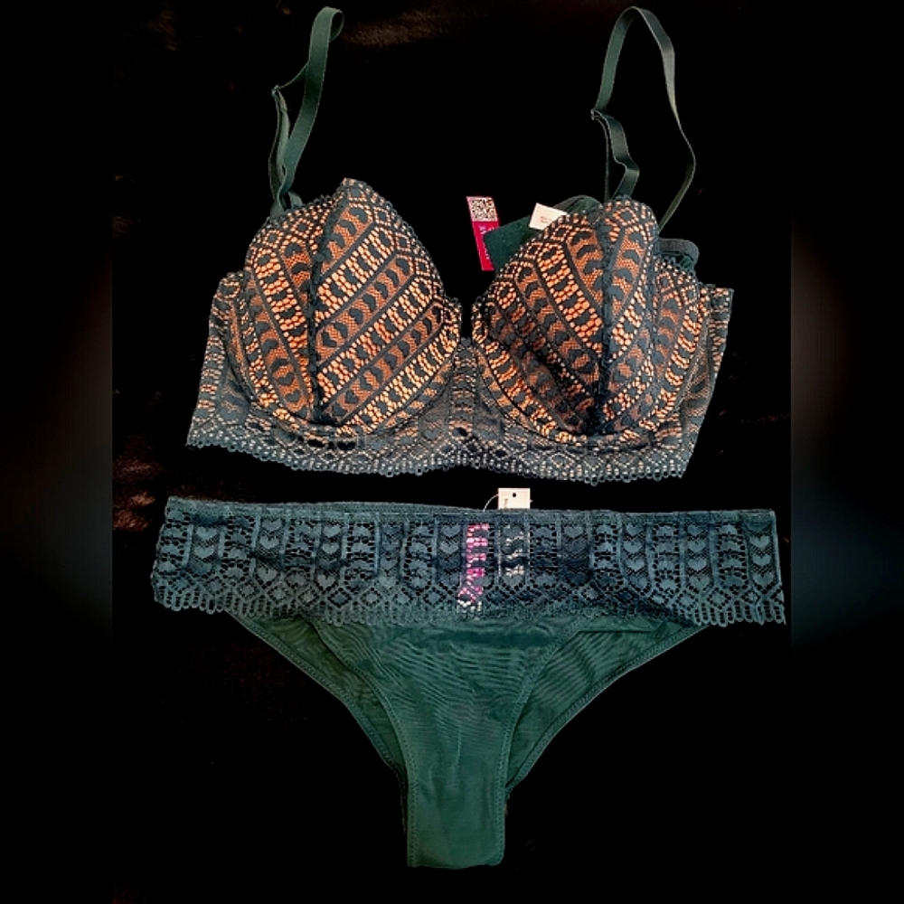 Adore Me lingerie set